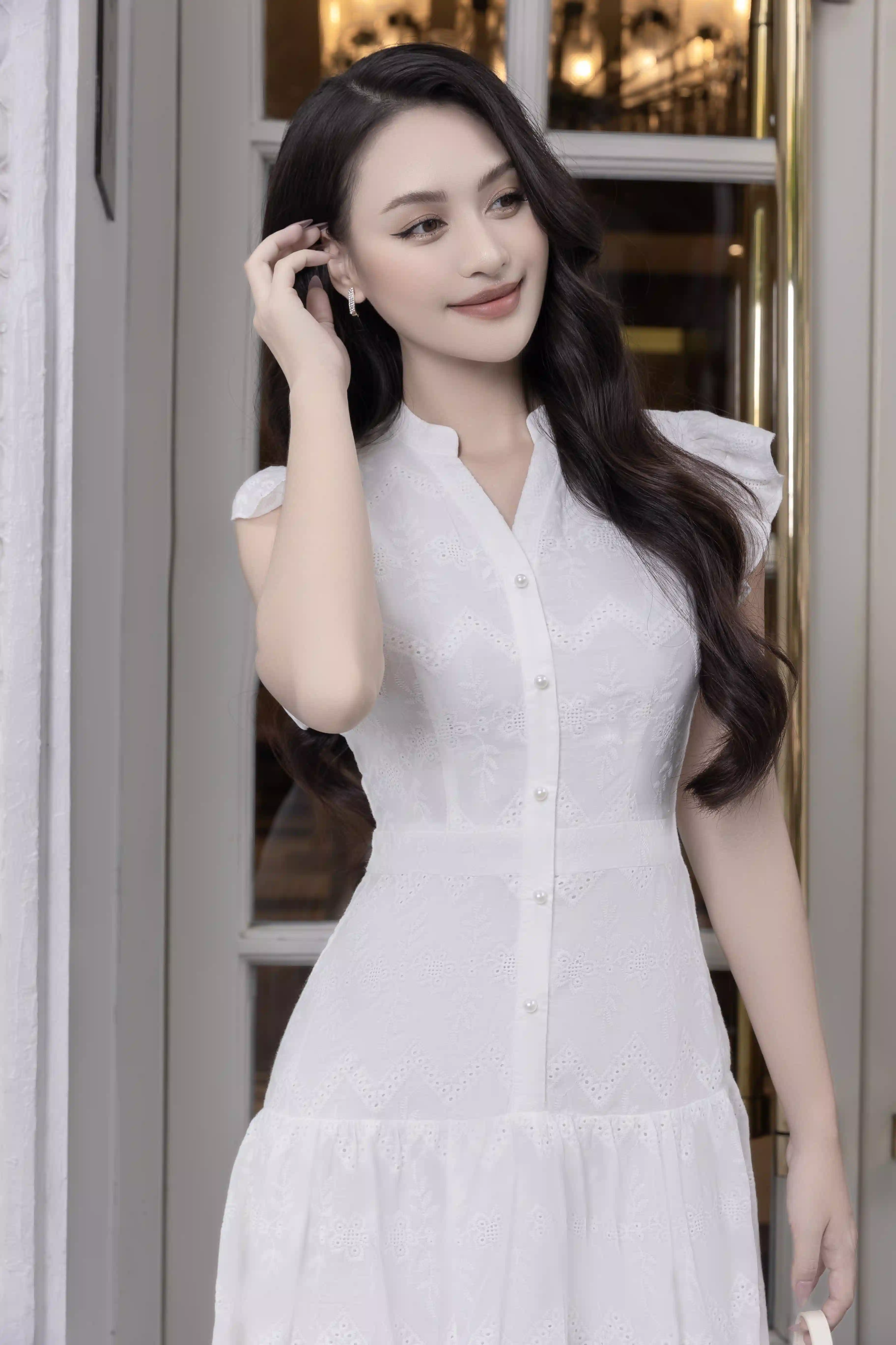 Đầm kiểu Linda Dress thô thuê sang trọng