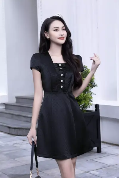 Đầm liền công sở dáng A Evelyn Dress gấm thêu nổi sang trọng