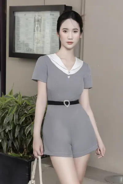 Dani Jumpsuit ngắn phối cổ tinh tế